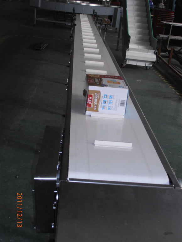 巧妙布置皮帶輸送機的自保溫結(jié)構(gòu)