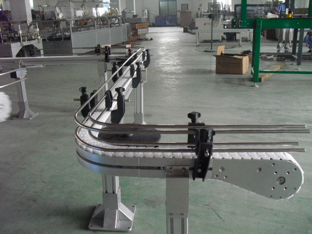 簡(jiǎn)析柔性鏈輸送機(jī)在使用中的關(guān)鍵點(diǎn)